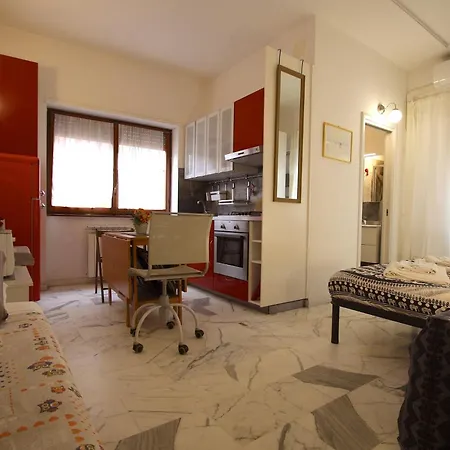 Rouge - 10 Min From Vatican * רומא