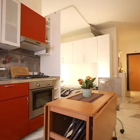 Apartment Rouge - 10 Min From Vatican Rom